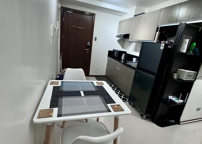 Aparthotel New 1 Bedroom Next To Robinsons Galleria With 200mbps Internet Cebu