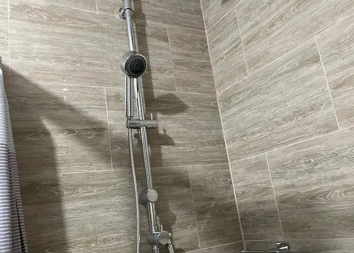 New 1 Bedroom Next To Robinsons Galleria With 200mbps Internet Aparthotel *